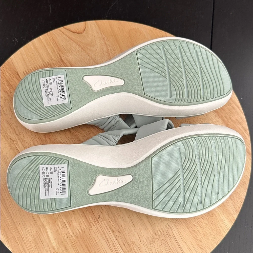 Clarks Cloudsteppers Washable Thong Sandals - BreezeRae Ava 8.5wide sage